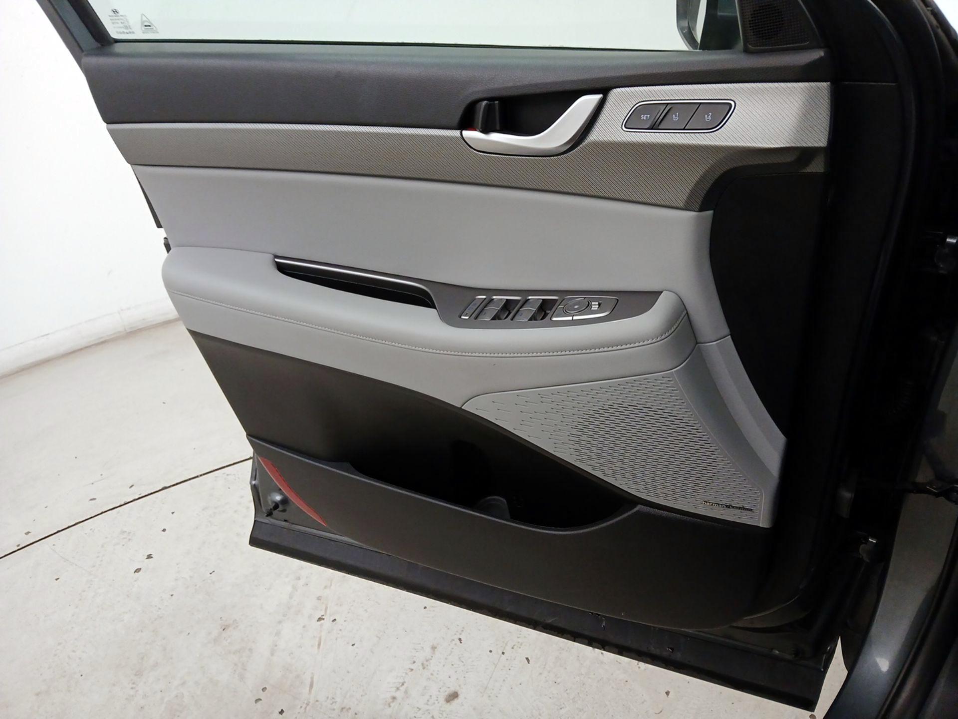 Thumbnail: 2023 Hyundai Palisade - 12