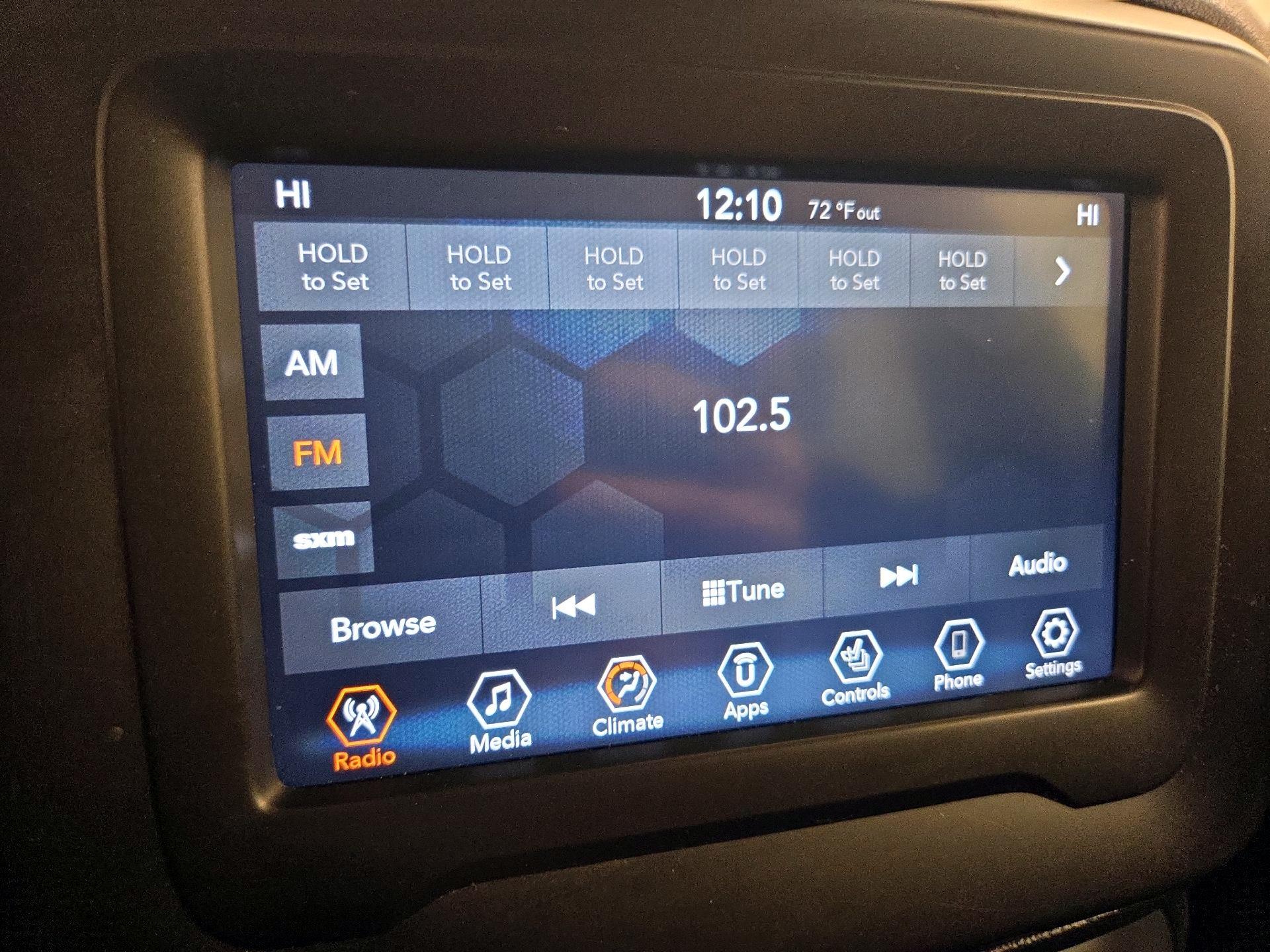 Thumbnail: 2020 Jeep Renegade - 15