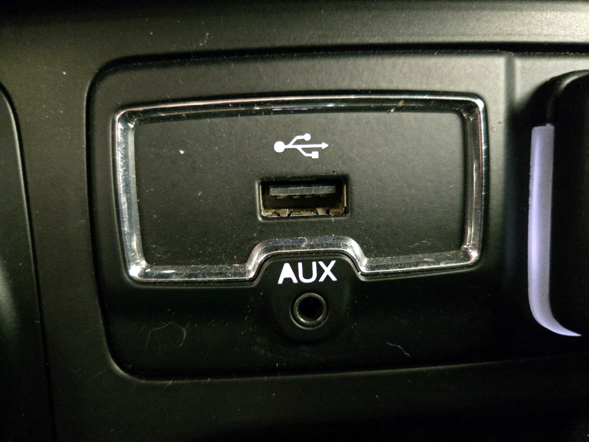 Thumbnail: 2020 Jeep Renegade - 18