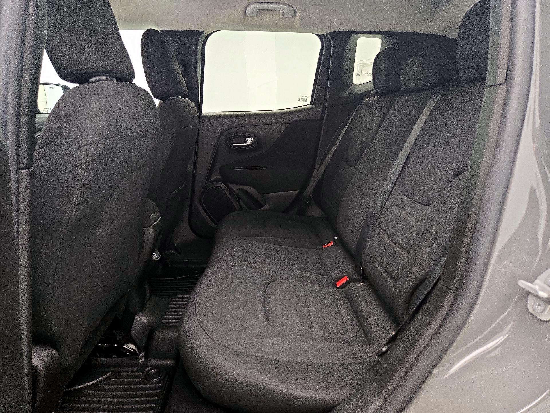 Thumbnail: 2020 Jeep Renegade - 19