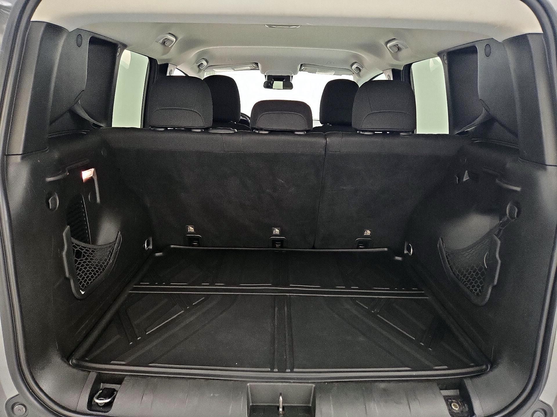 Thumbnail: 2020 Jeep Renegade - 20