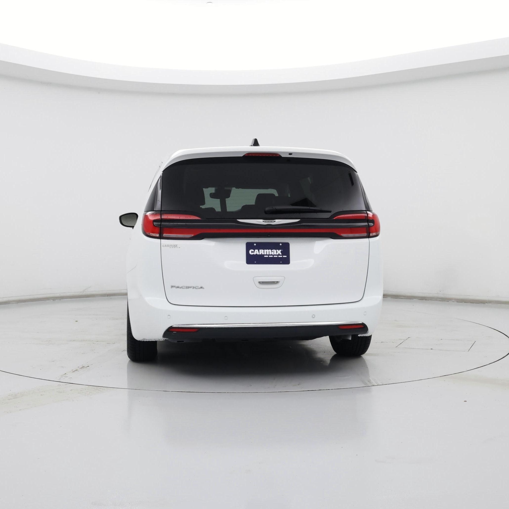 Thumbnail: 2024 Chrysler Pacifica - 6