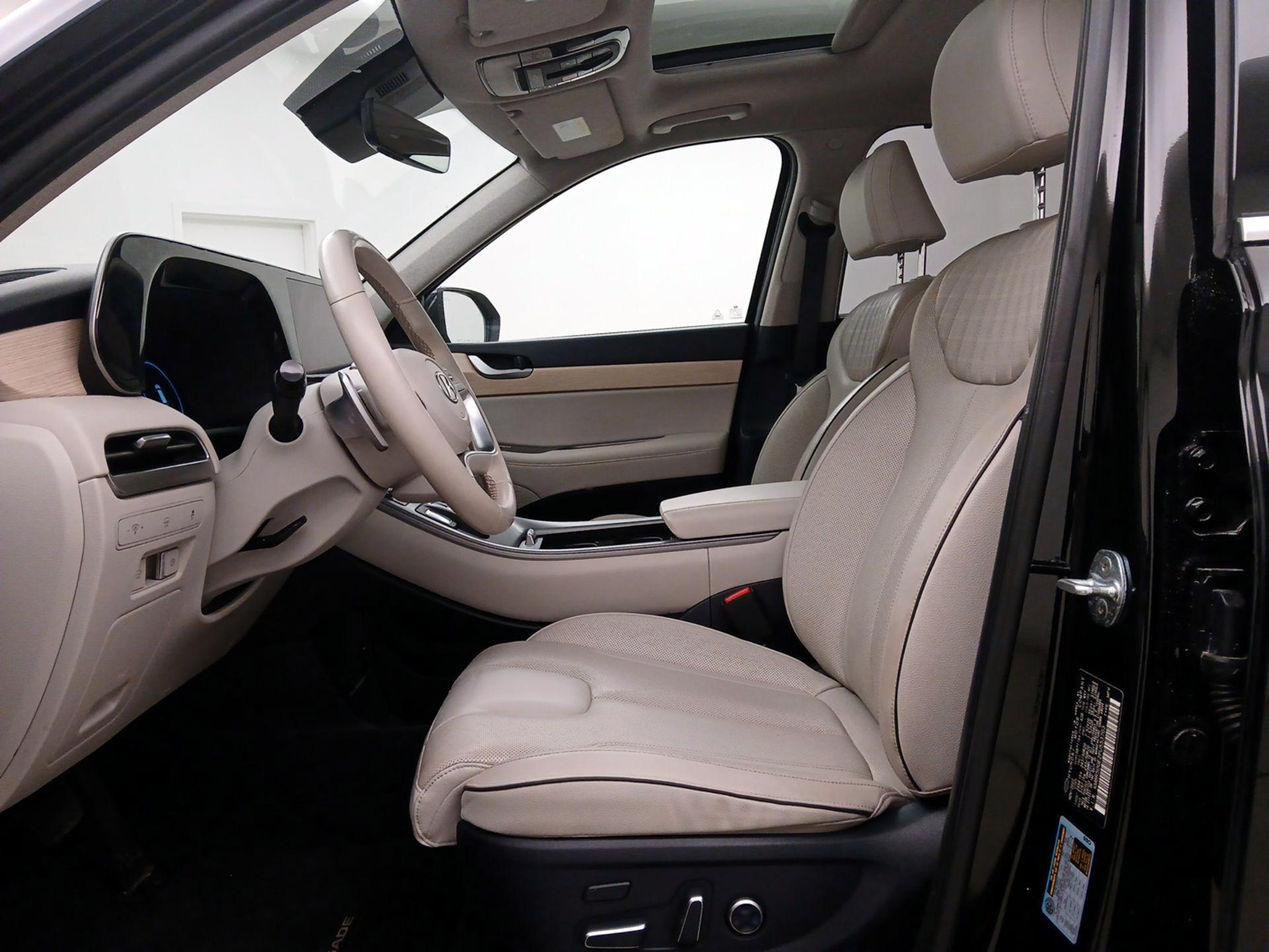 Thumbnail: 2023 Hyundai Palisade - 11