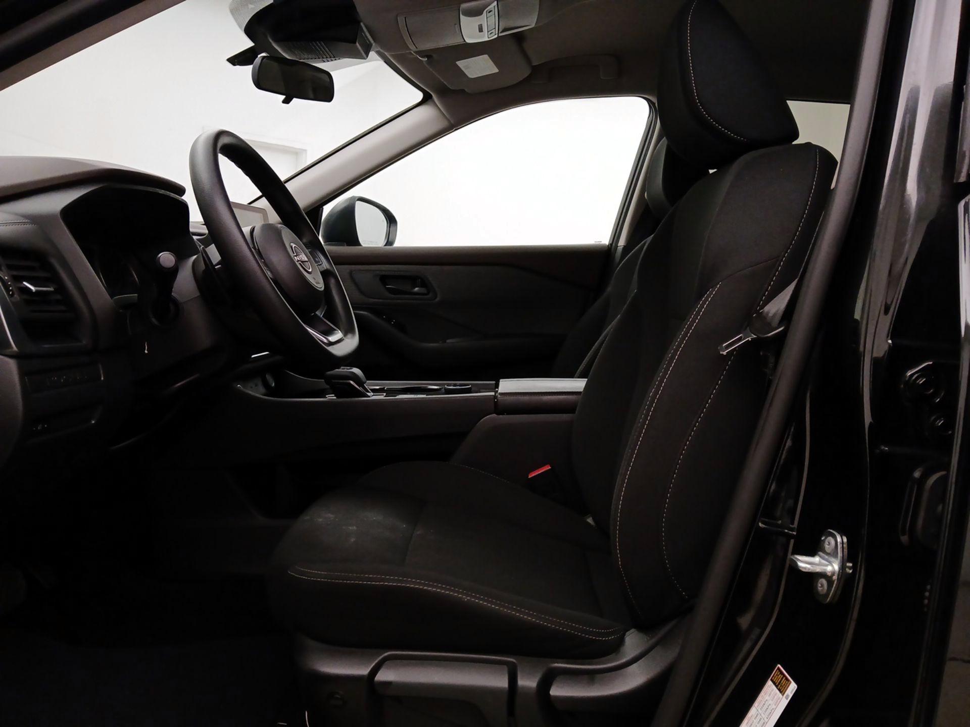 Thumbnail: 2023 Nissan Rogue - 11