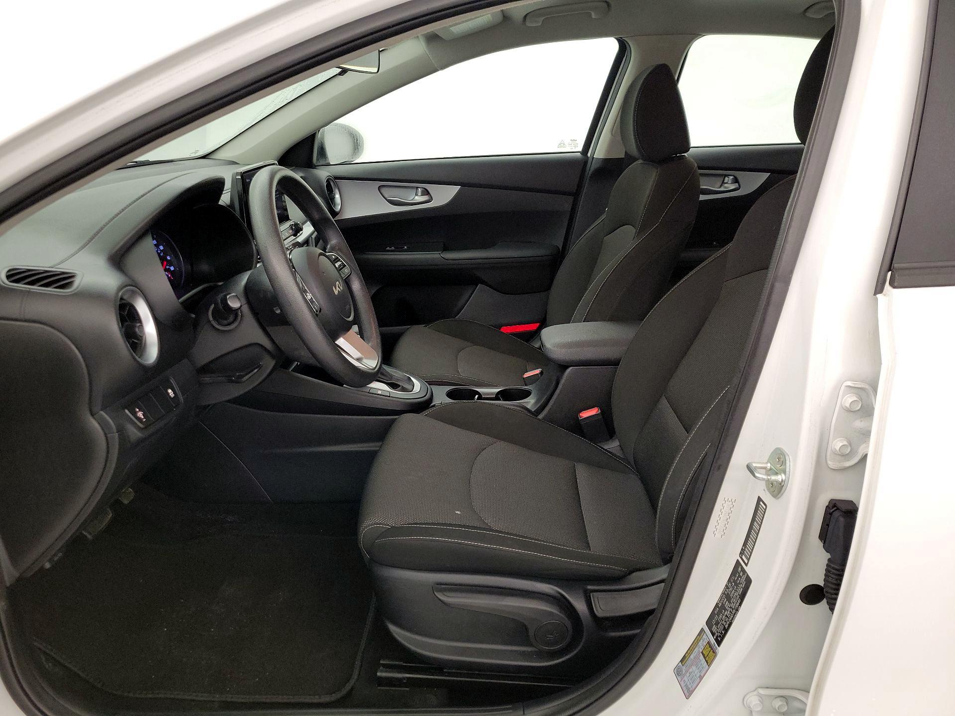 Thumbnail: 2024 Kia Forte - 11