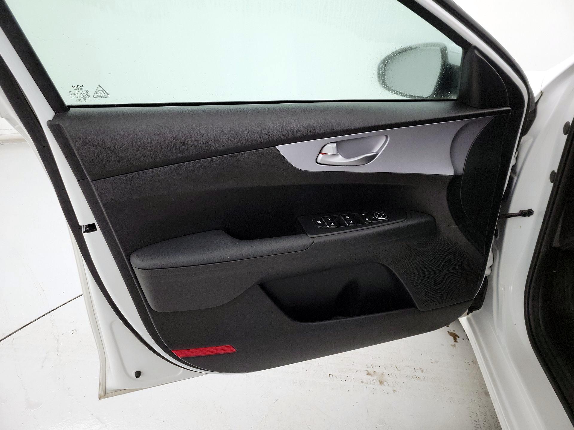 Thumbnail: 2024 Kia Forte - 12