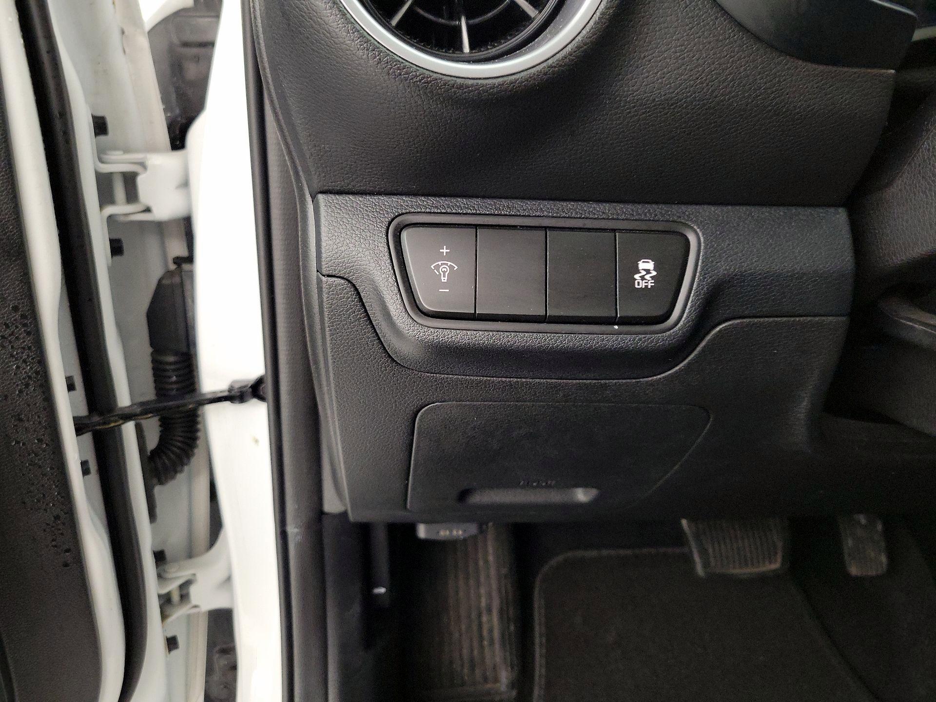 Thumbnail: 2024 Kia Forte - 13