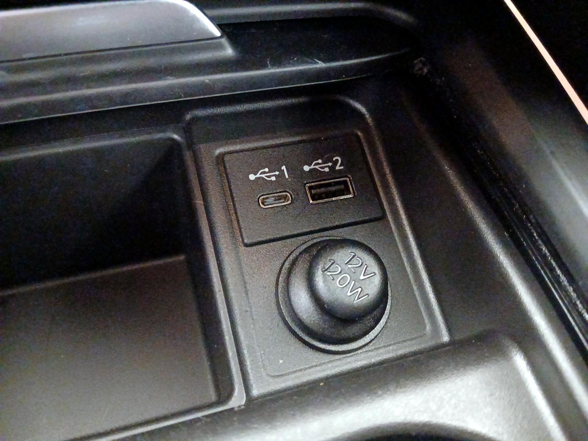 Thumbnail: 2023 INFINITI QX55 - 19