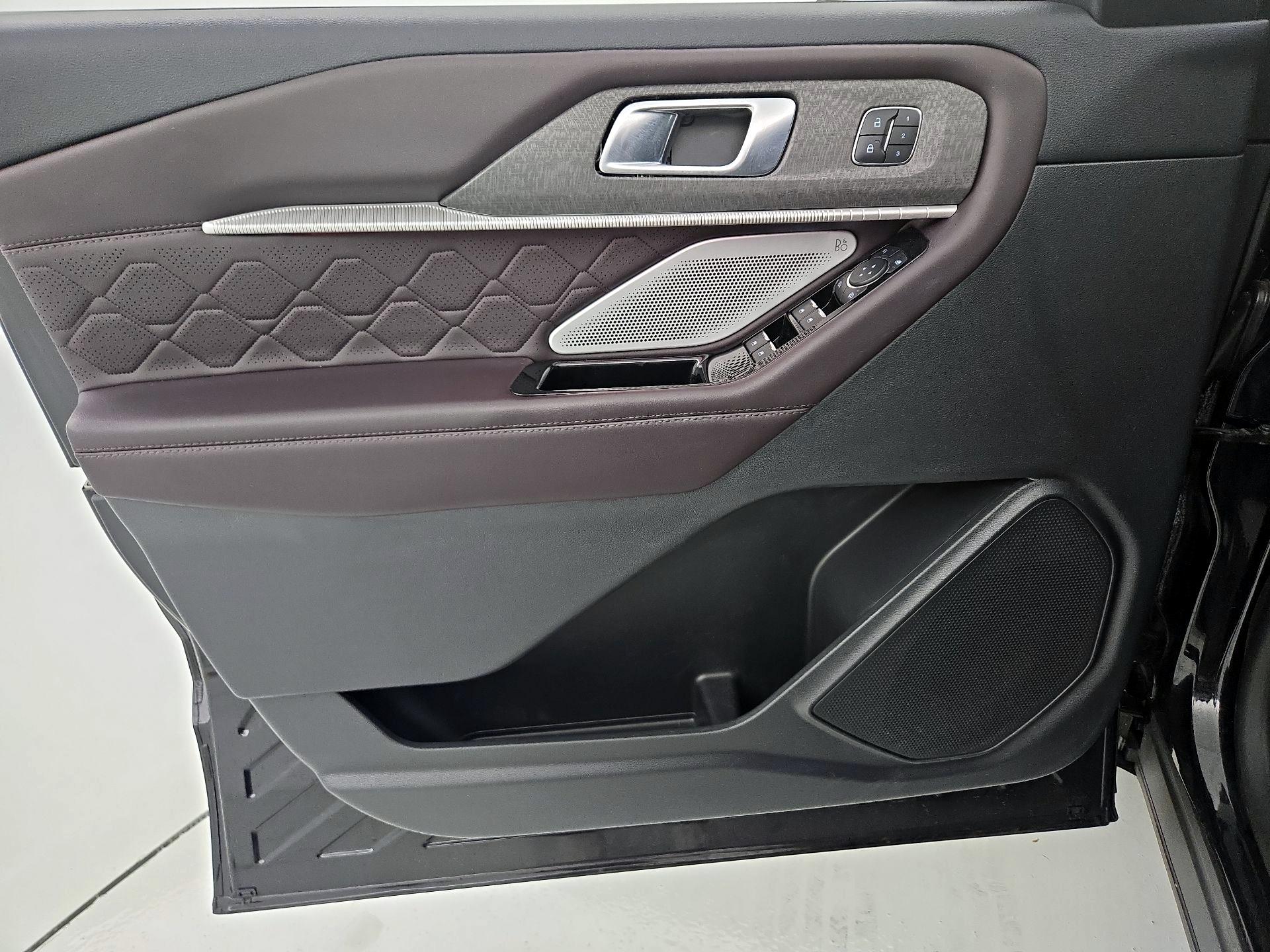 Thumbnail: 2025 Ford Explorer - 12