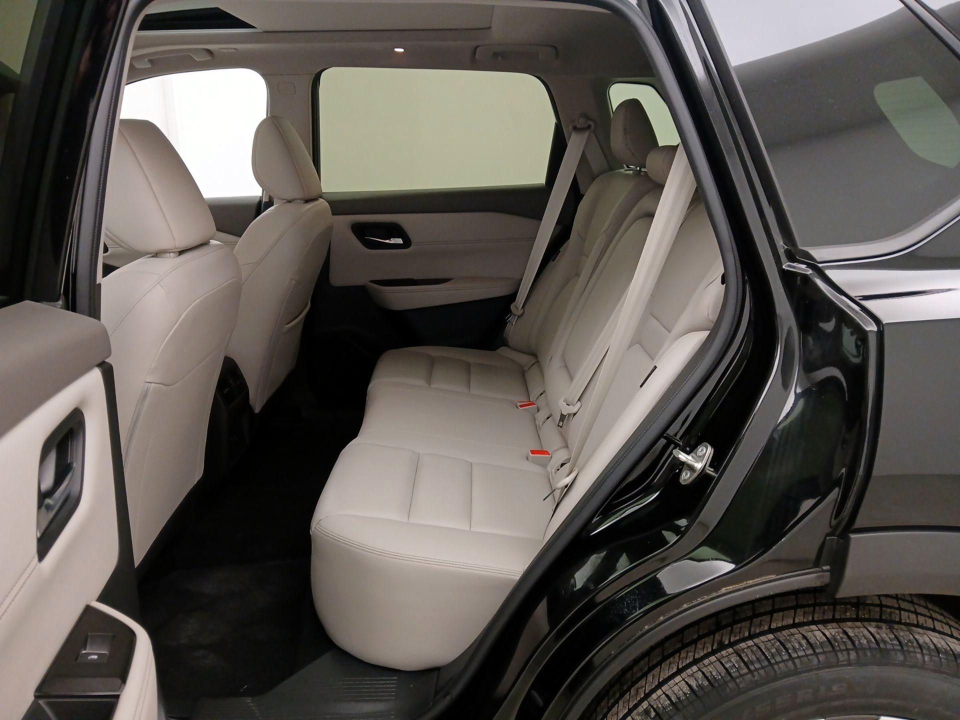 Thumbnail: 2023 Nissan Rogue - 20