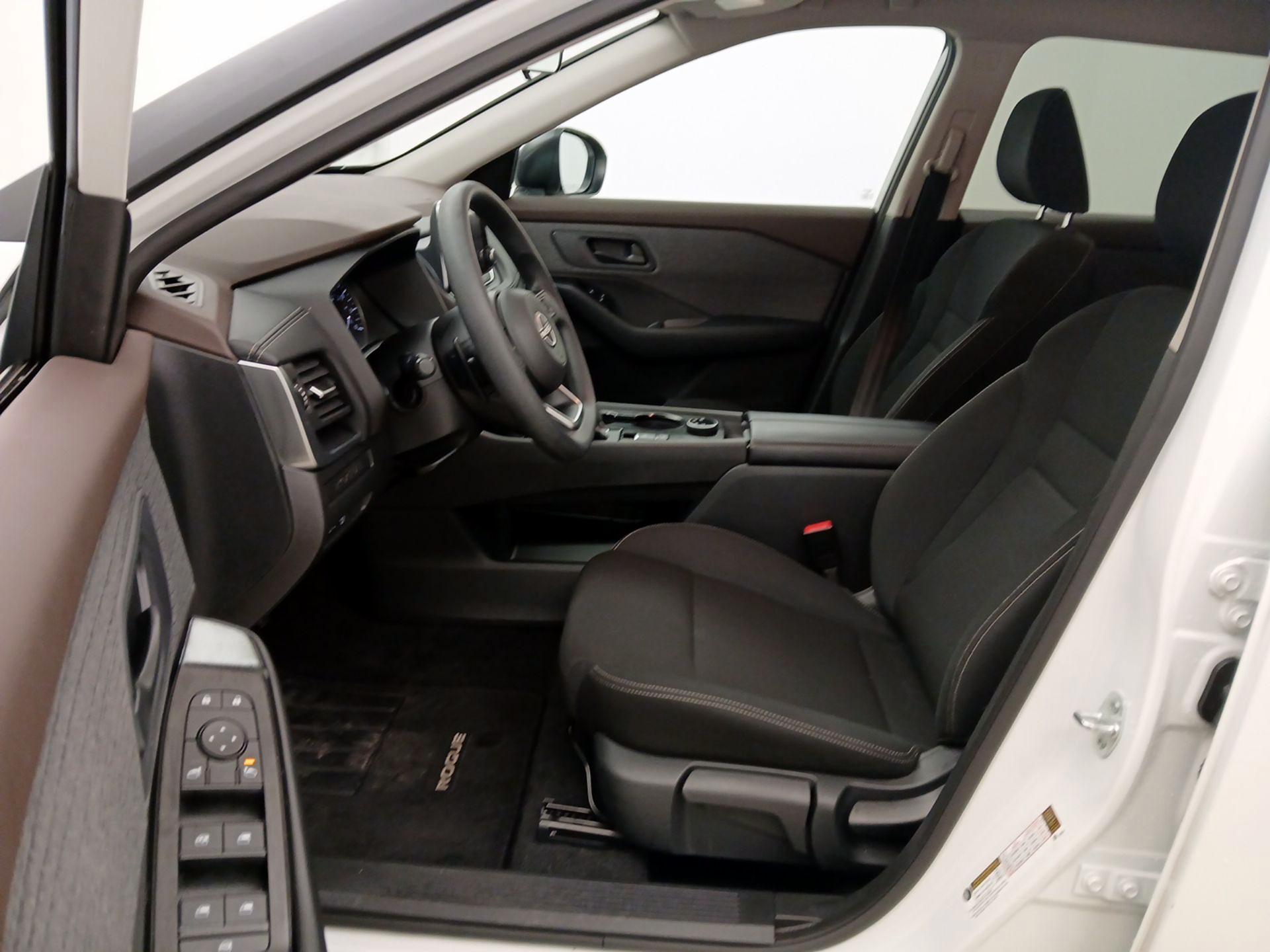 Thumbnail: 2023 Nissan Rogue - 11