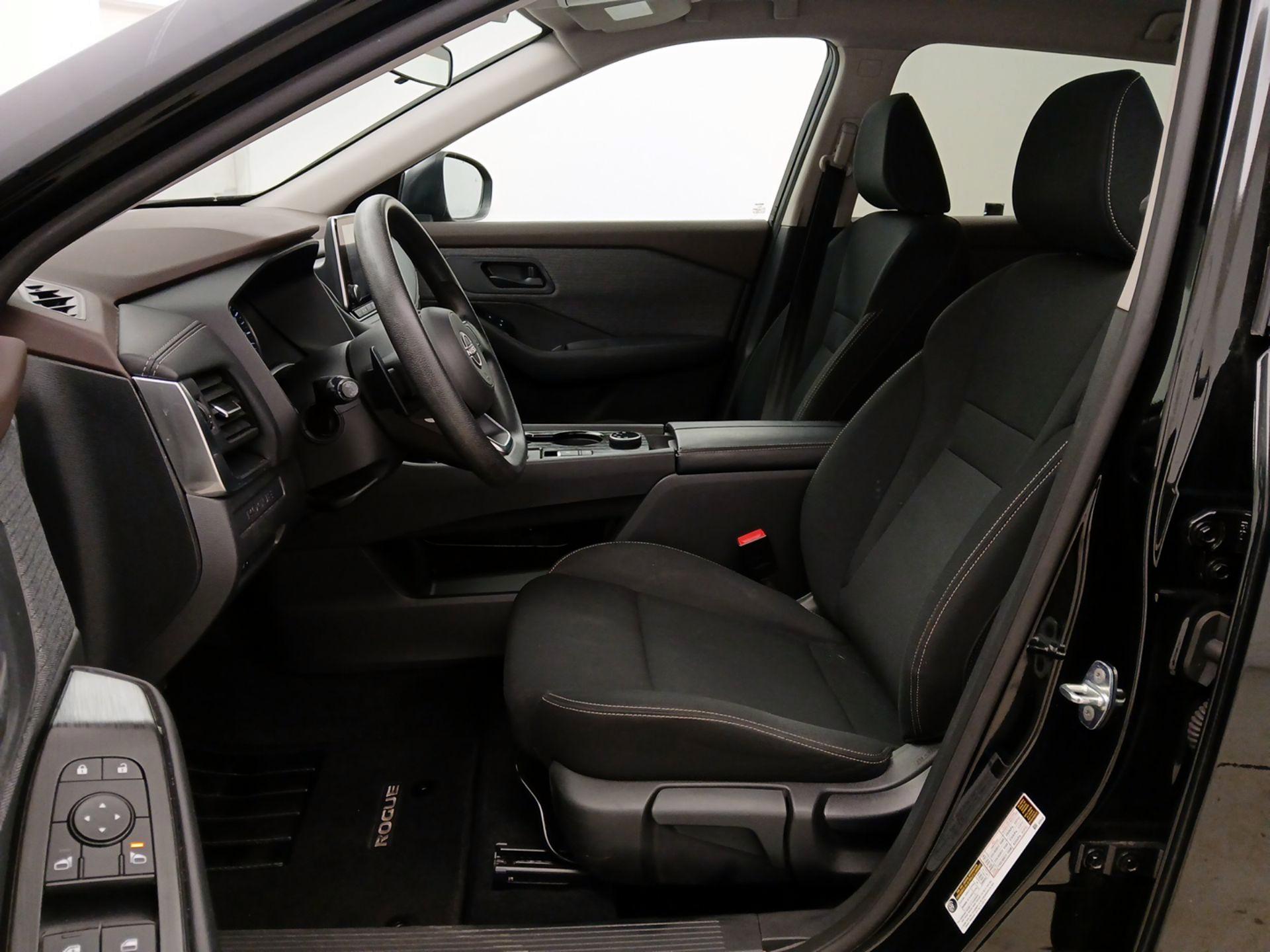 Thumbnail: 2023 Nissan Rogue - 11