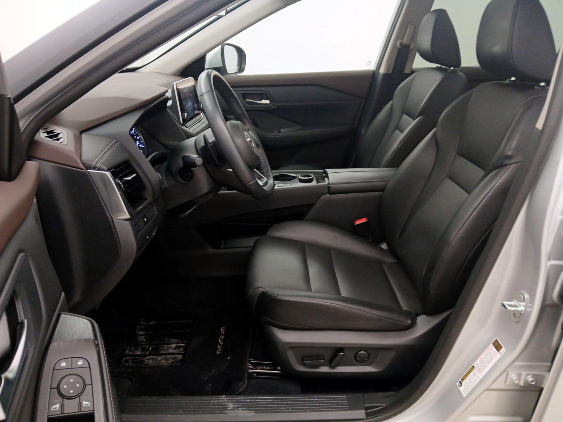 Thumbnail: 2022 Nissan Rogue - 11