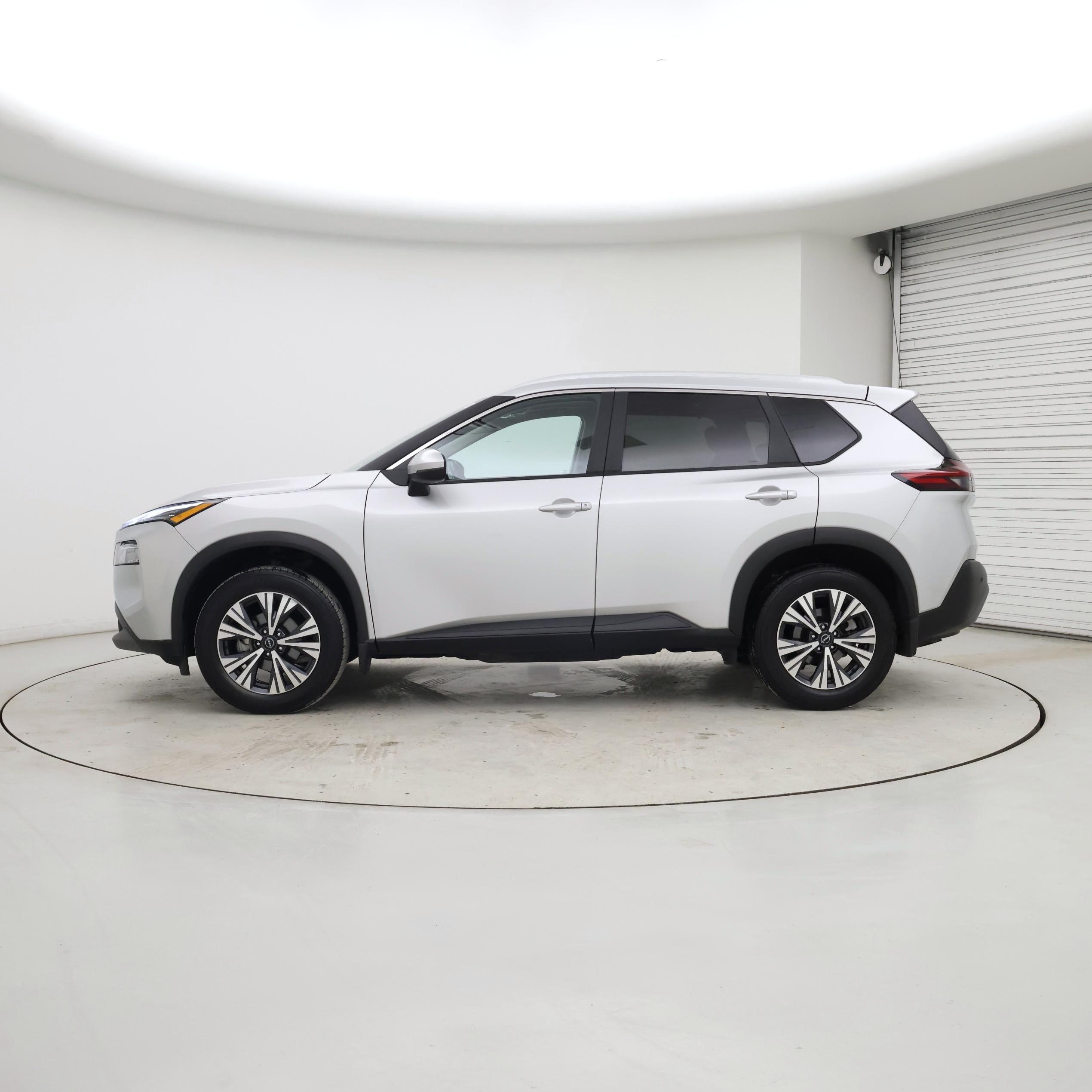 Thumbnail: 2022 Nissan Rogue - 3