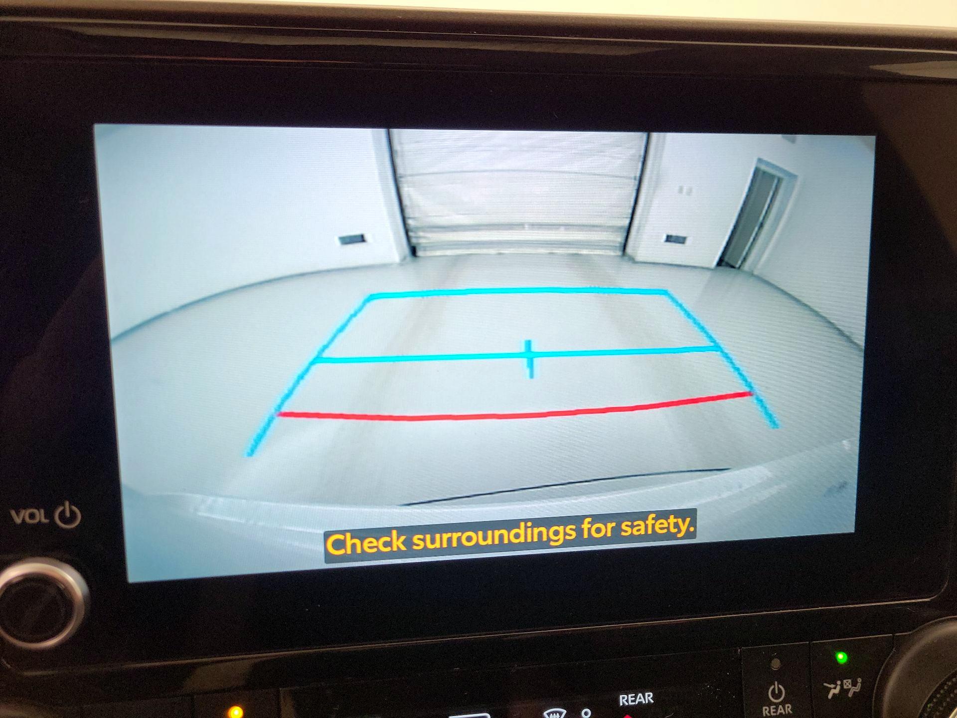 Thumbnail: 2023 Toyota Highlander - 14