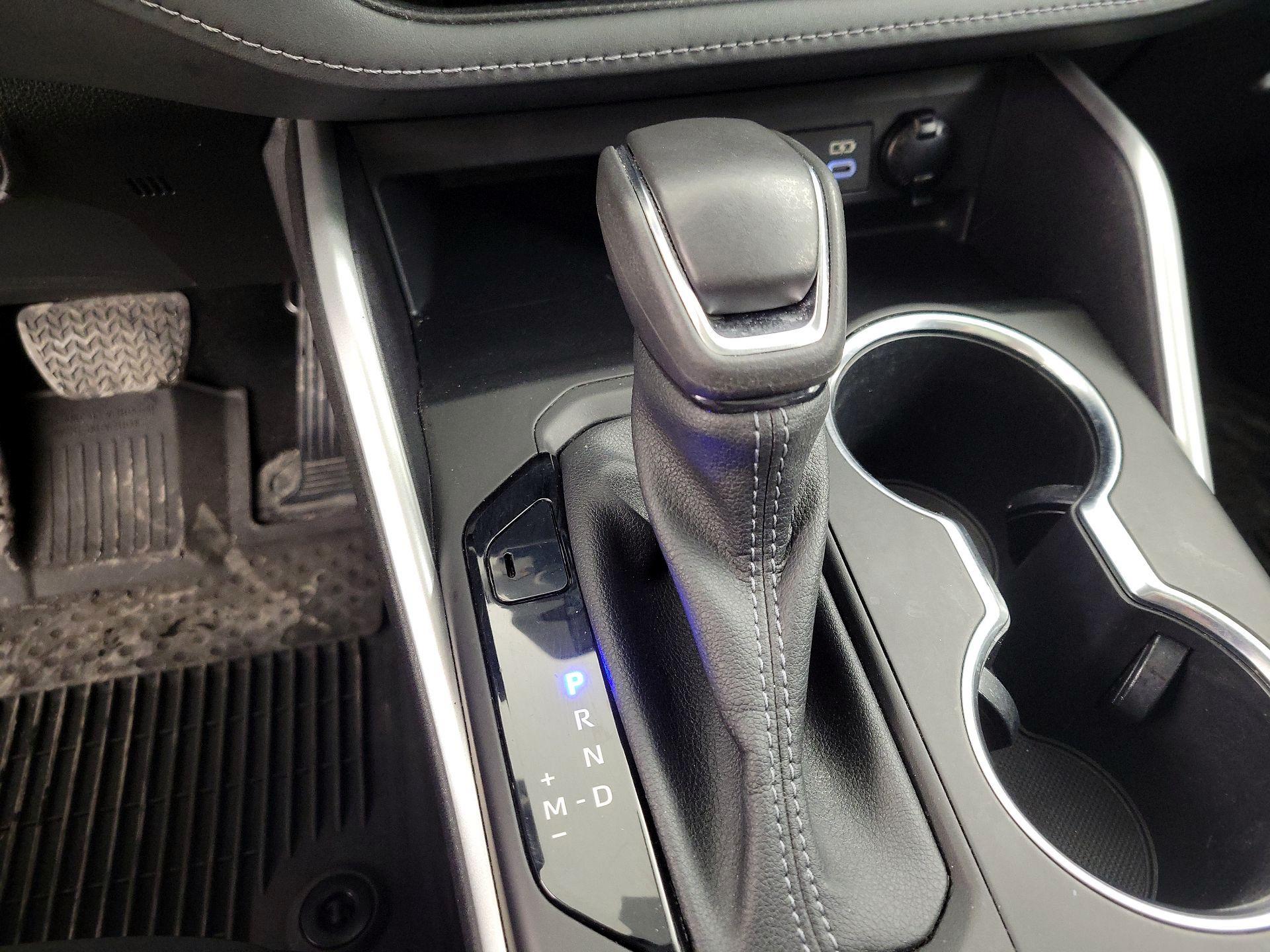 Thumbnail: 2023 Toyota Highlander - 17