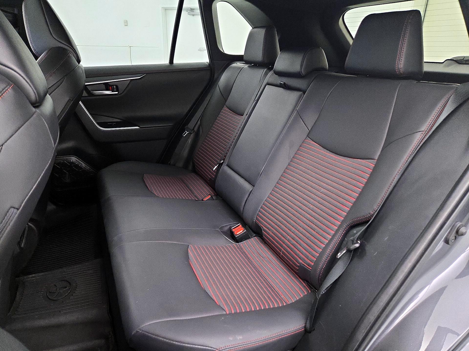 Thumbnail: 2023 Toyota RAV4 - 20