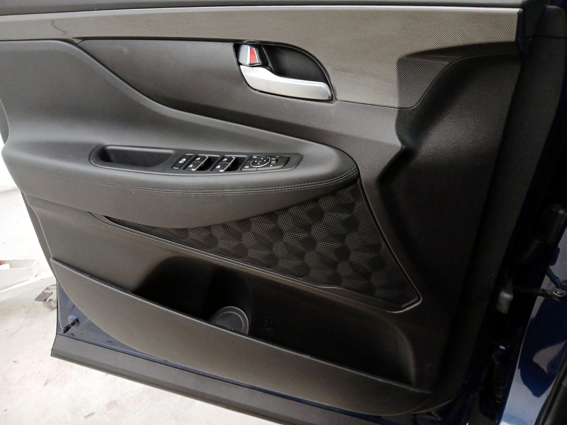 Thumbnail: 2023 Hyundai Santa Fe - 12