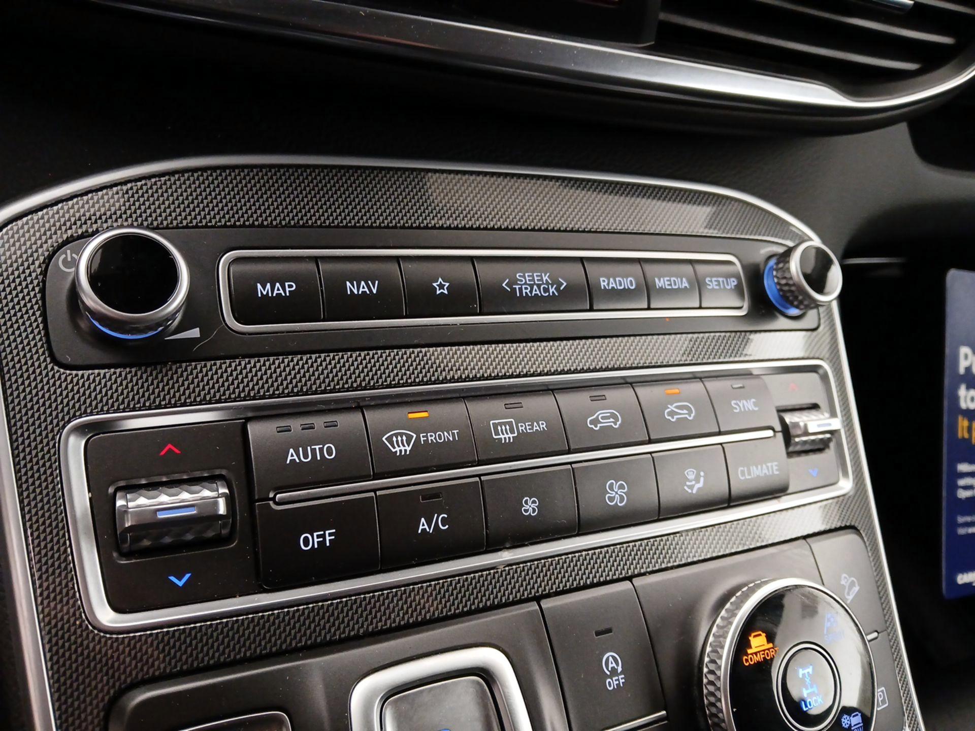 Thumbnail: 2023 Hyundai Santa Fe - 17