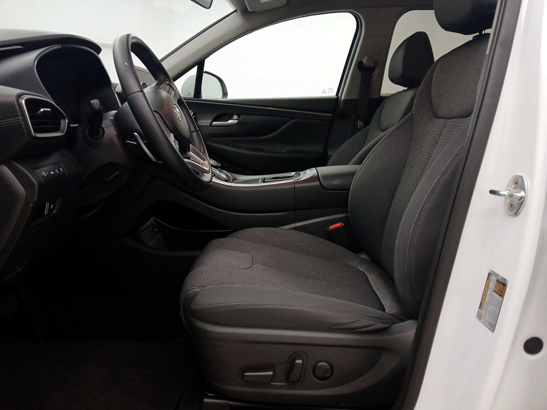 Thumbnail: 2023 Hyundai Santa Fe - 11