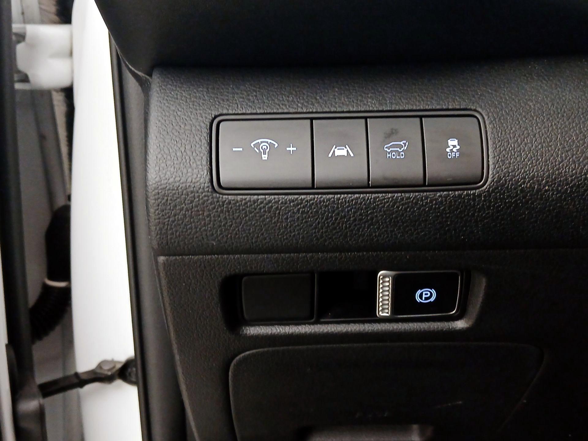 Thumbnail: 2023 Hyundai Santa Fe - 13