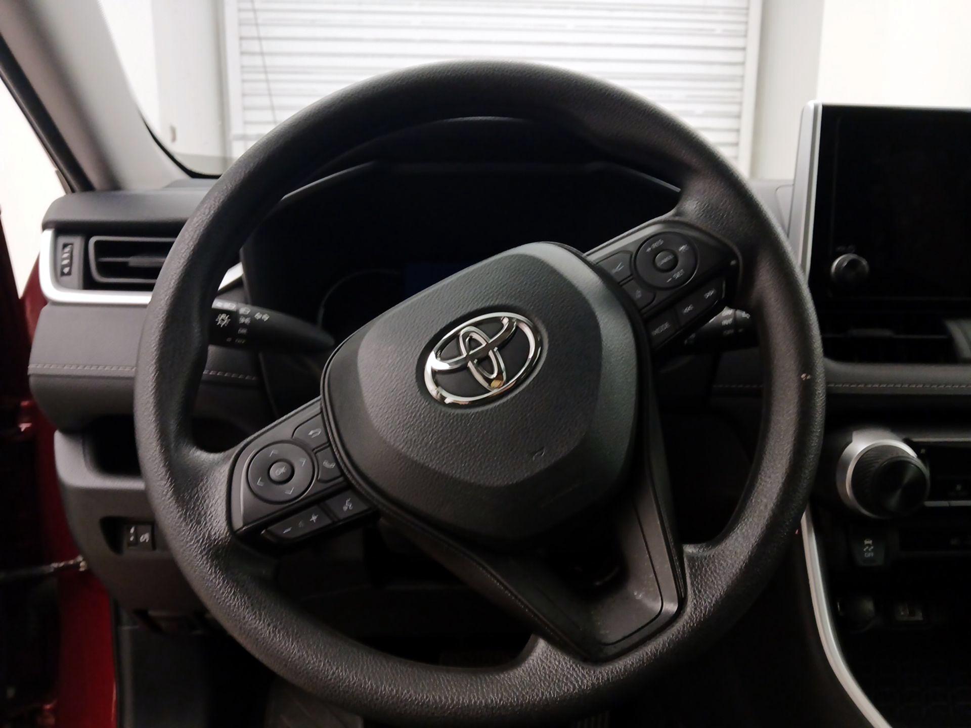 Thumbnail: 2024 Toyota RAV4 - 10