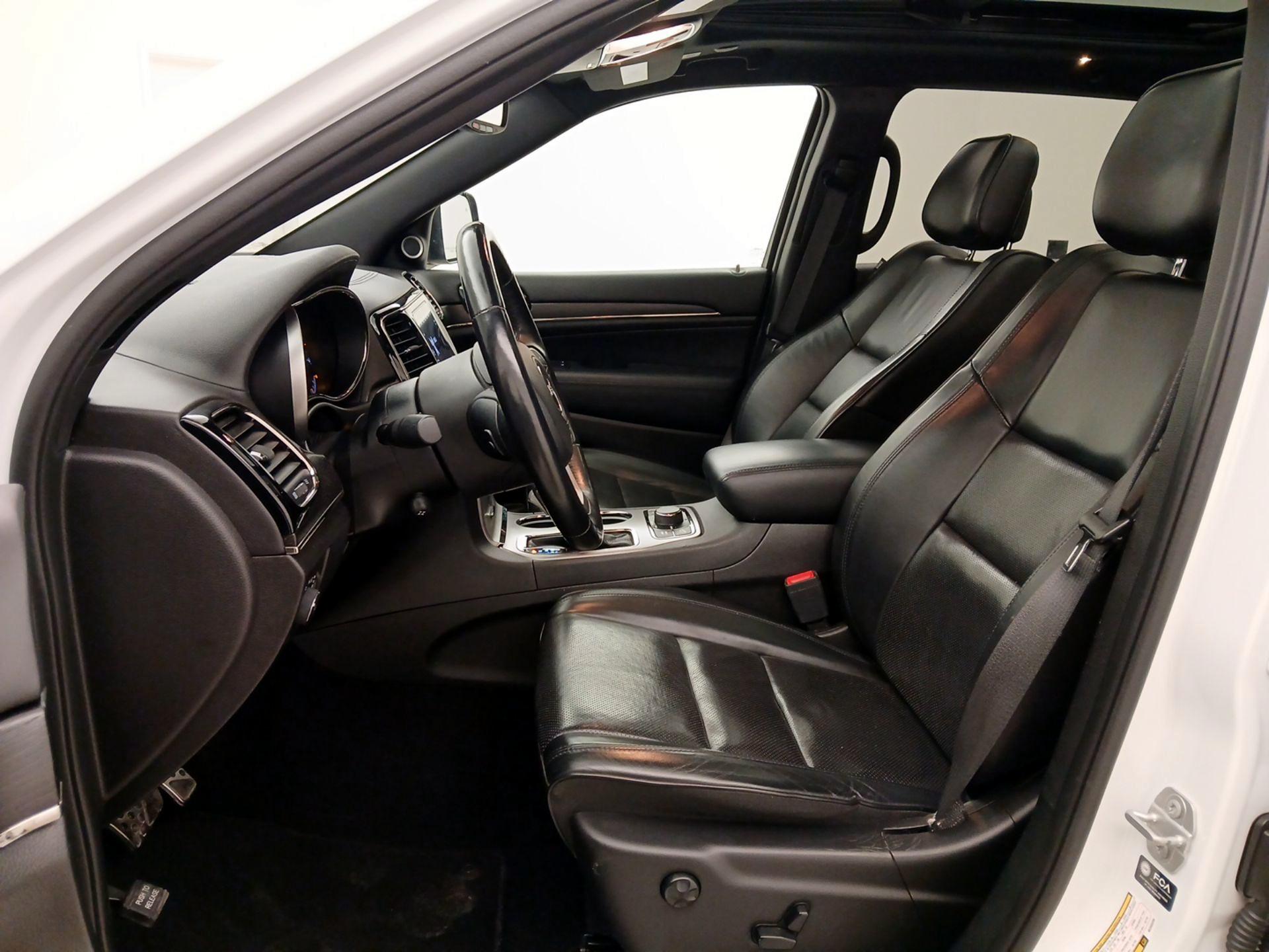 Thumbnail: 2021 Jeep Grand Cherokee - 11