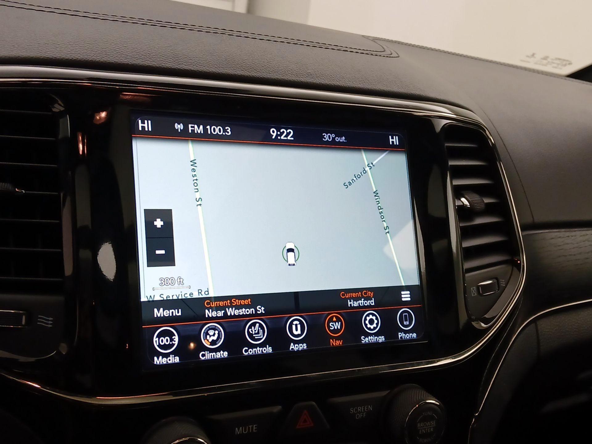 Thumbnail: 2021 Jeep Grand Cherokee - 14