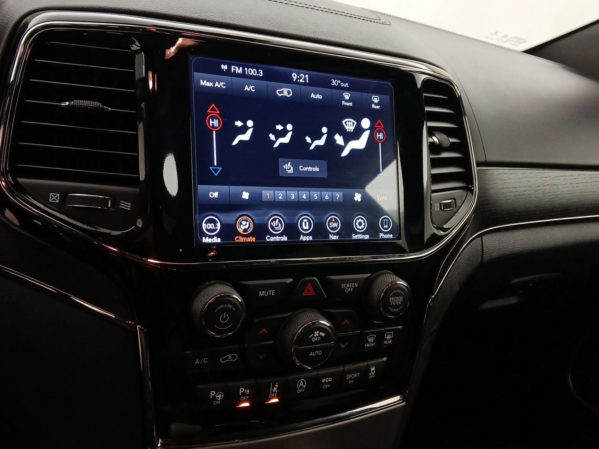 Thumbnail: 2021 Jeep Grand Cherokee - 17