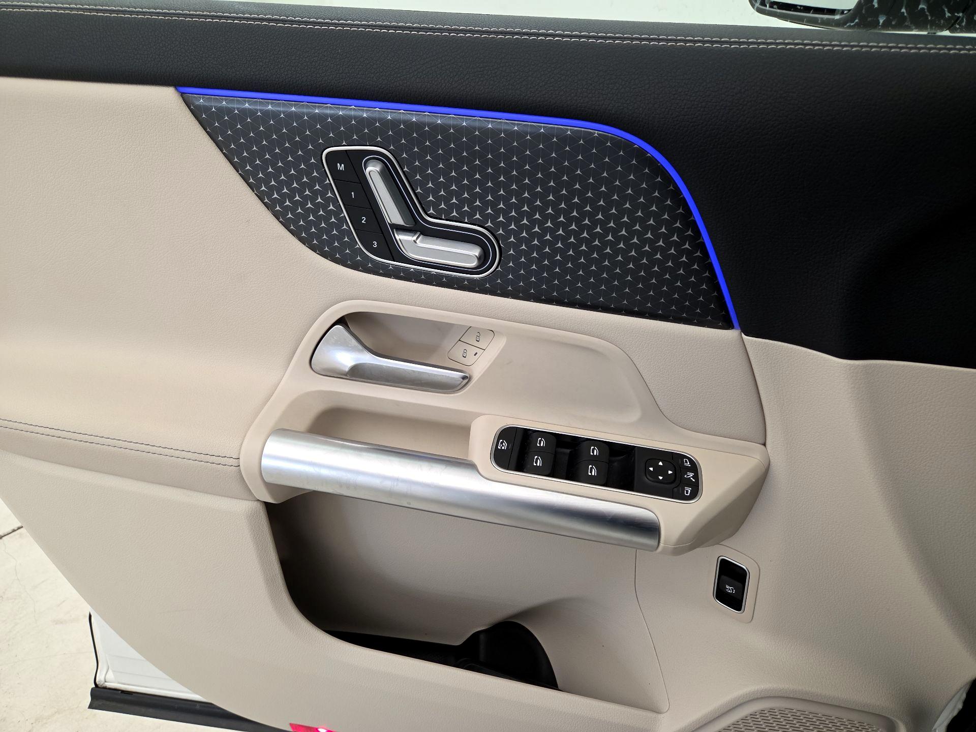 Thumbnail: 2025 Mercedes-Benz GLA - 10