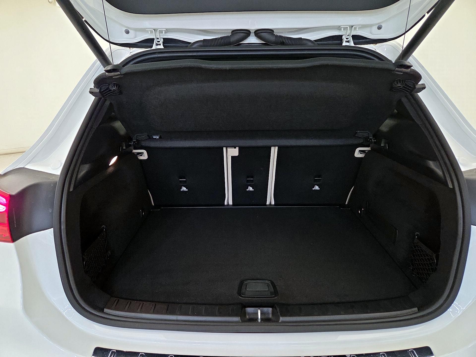 Thumbnail: 2025 Mercedes-Benz GLA - 17