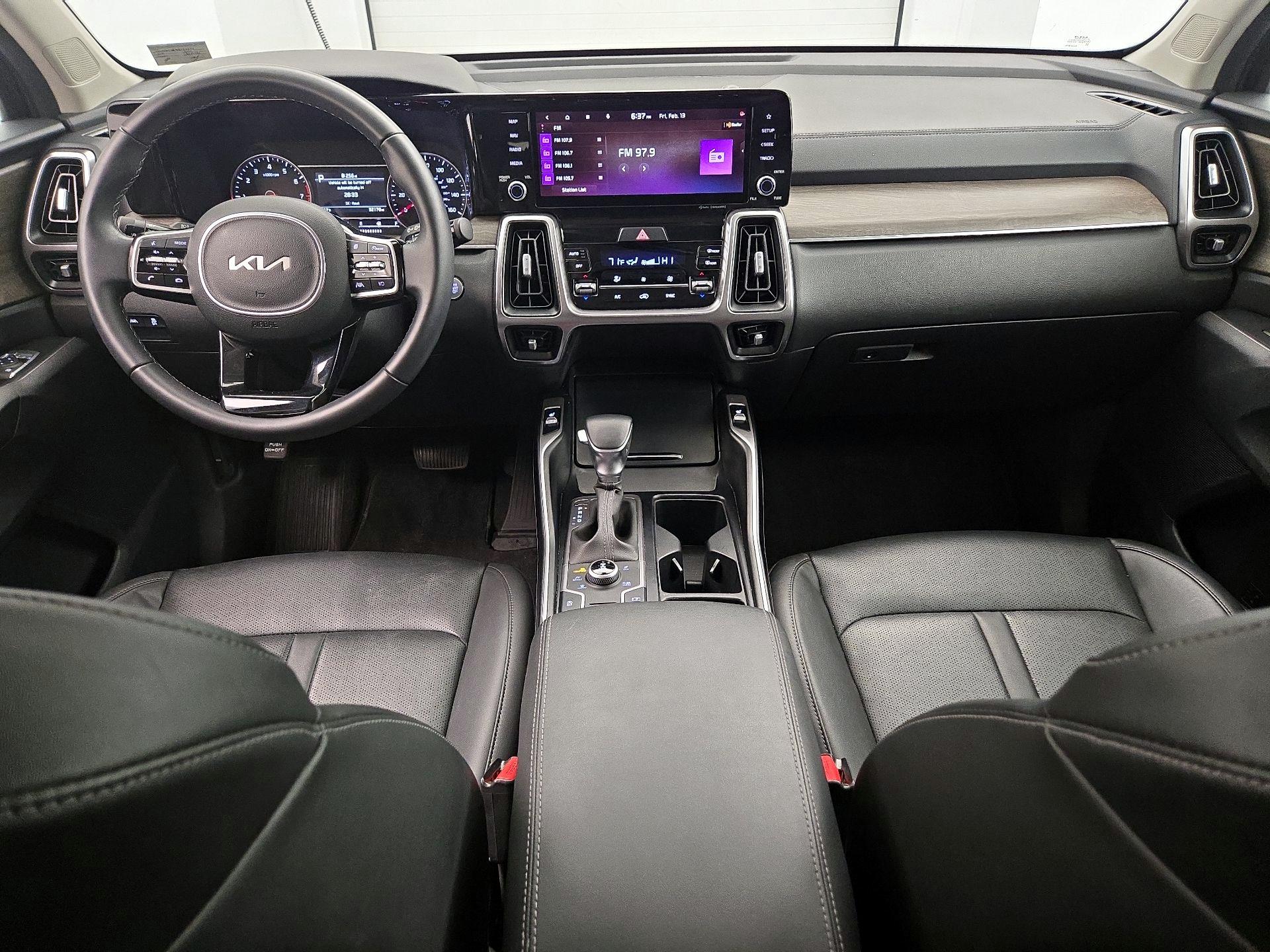 Thumbnail: 2022 Kia Sorento - 9