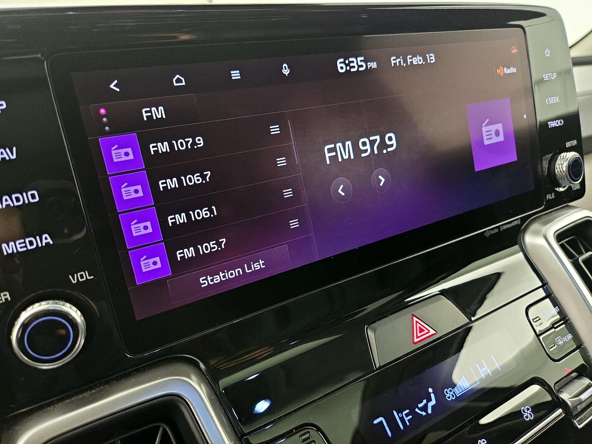 Thumbnail: 2022 Kia Sorento - 16