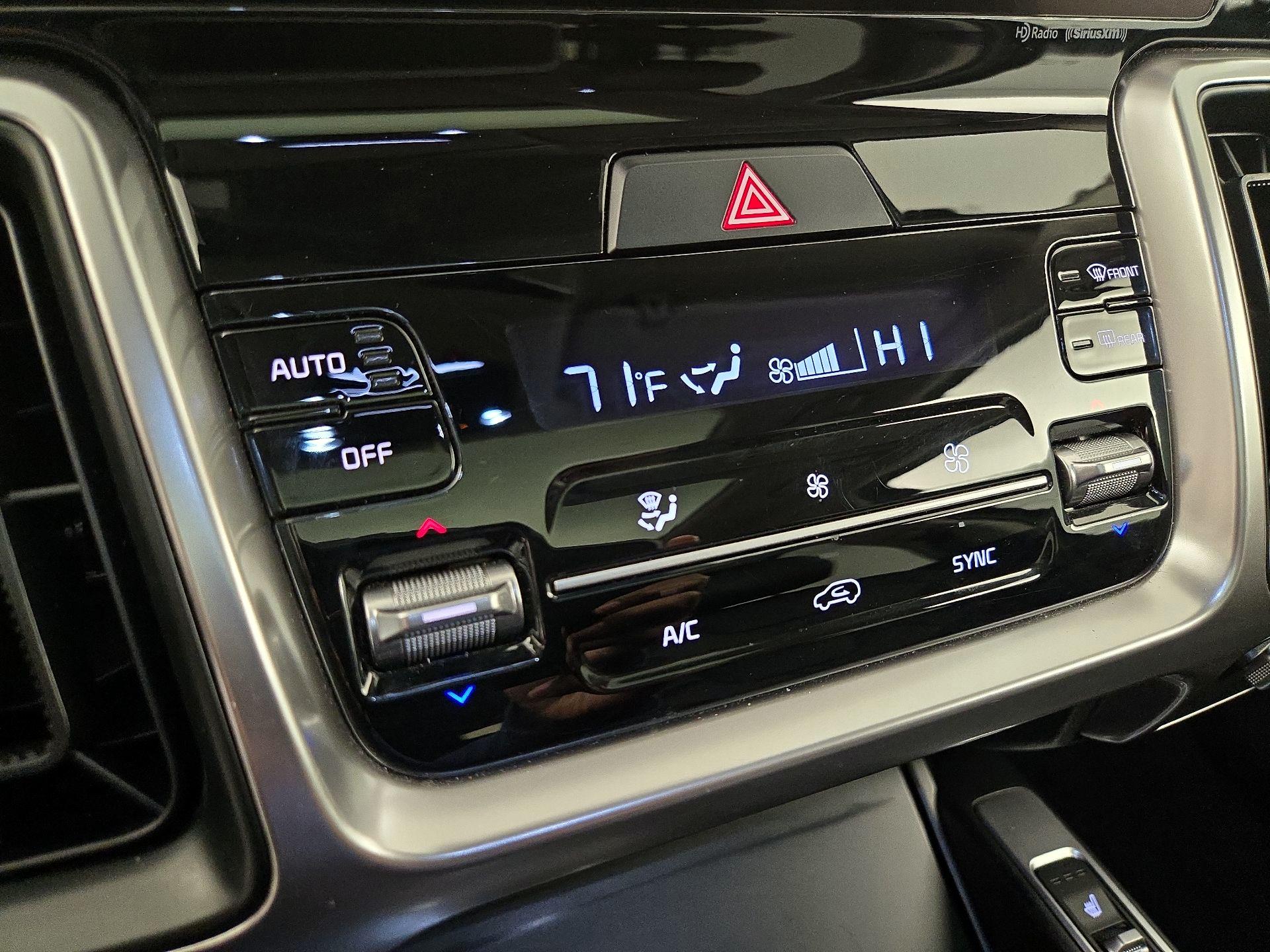 Thumbnail: 2022 Kia Sorento - 17