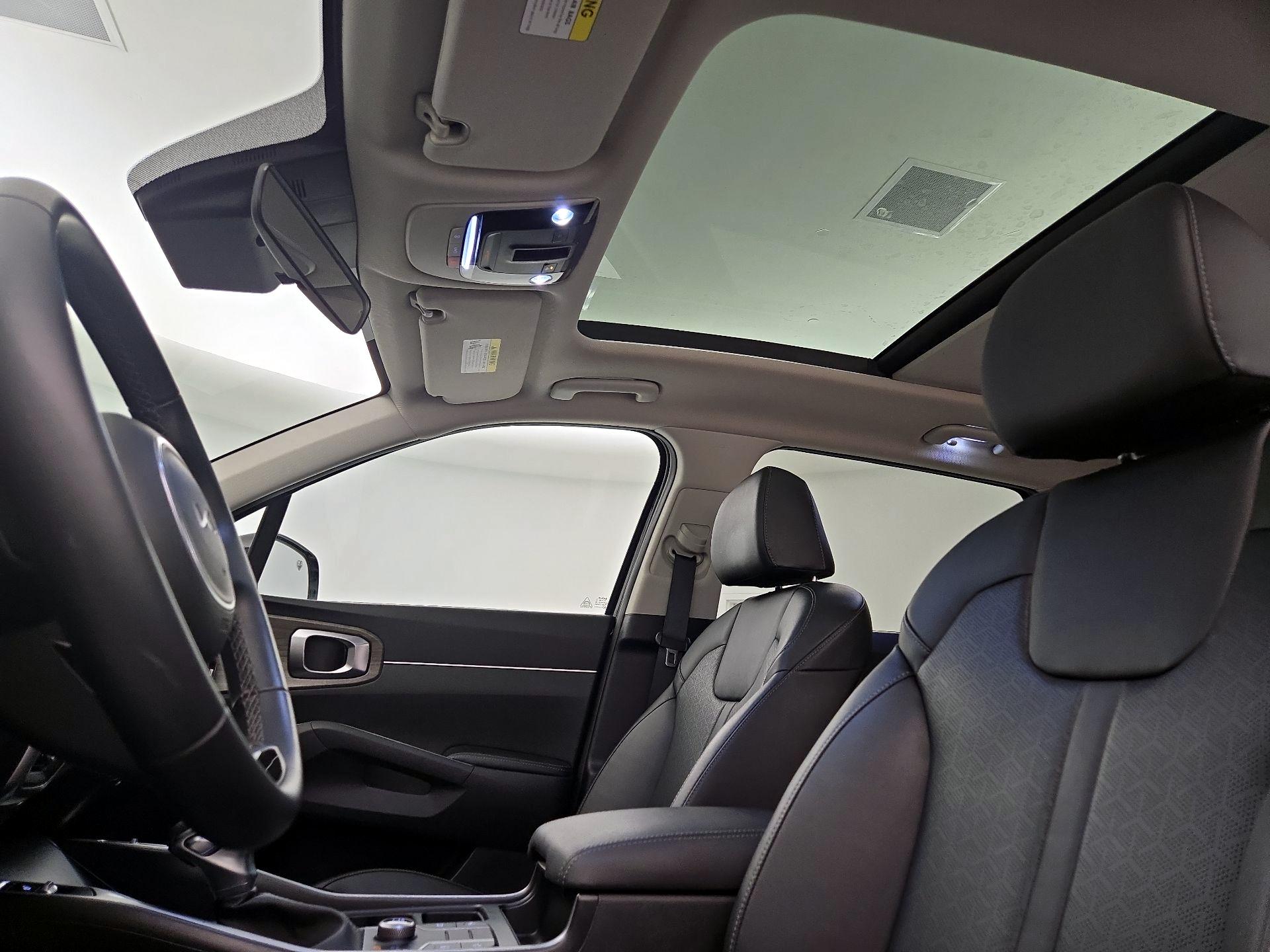 Thumbnail: 2022 Kia Sorento - 20