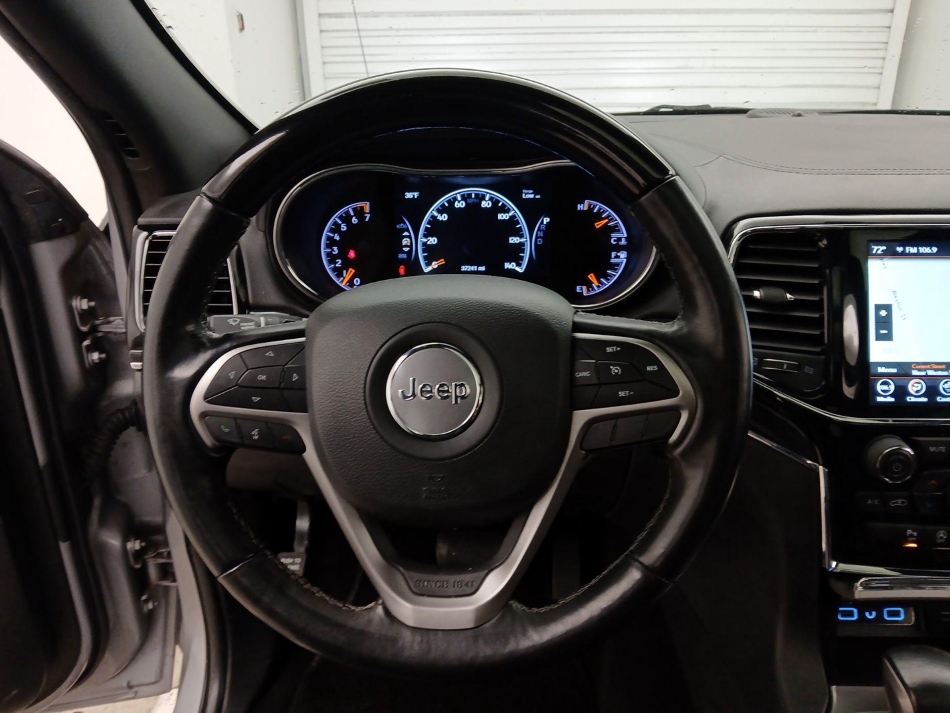 Thumbnail: 2020 Jeep Grand Cherokee - 10