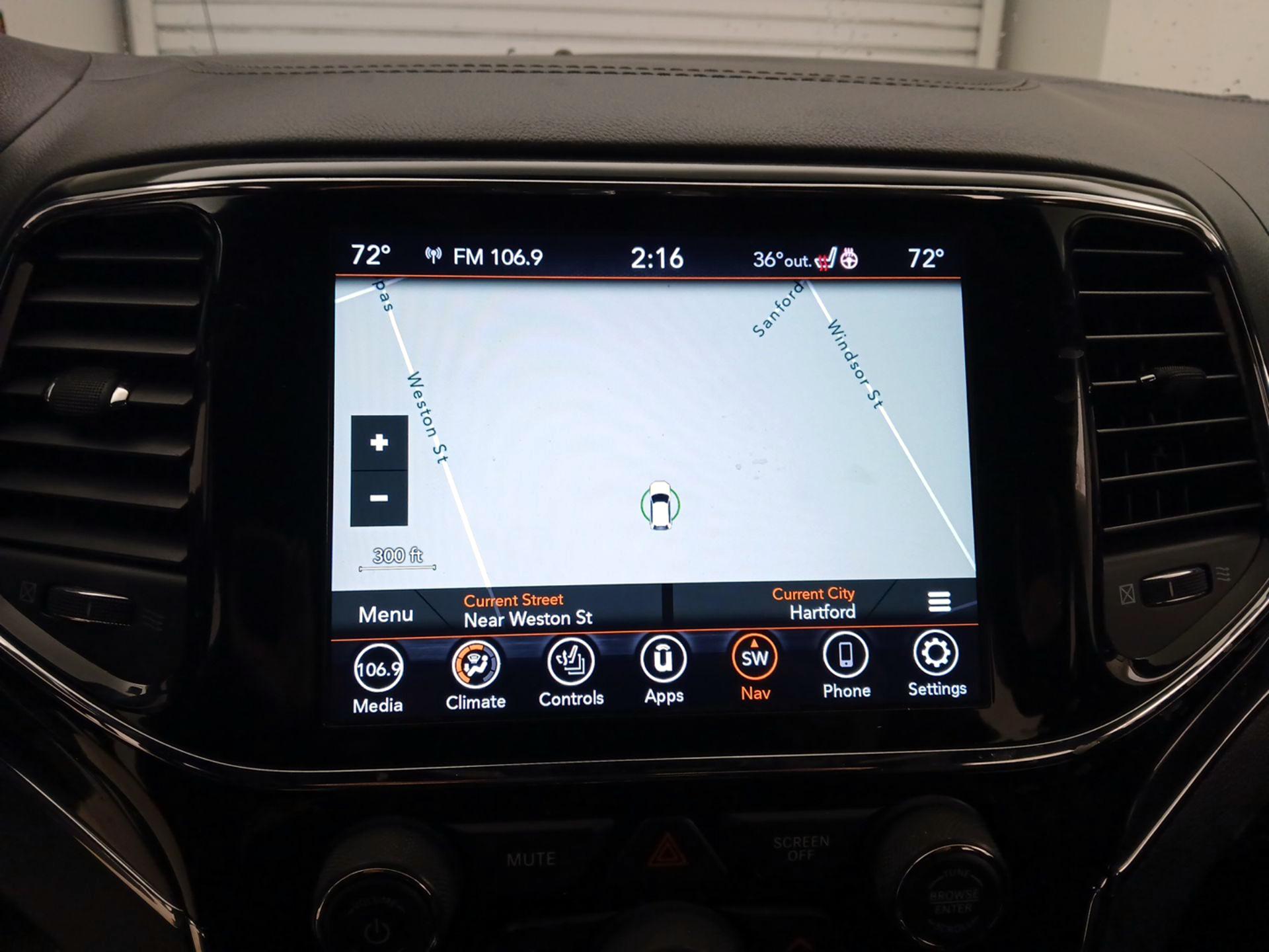 Thumbnail: 2020 Jeep Grand Cherokee - 14