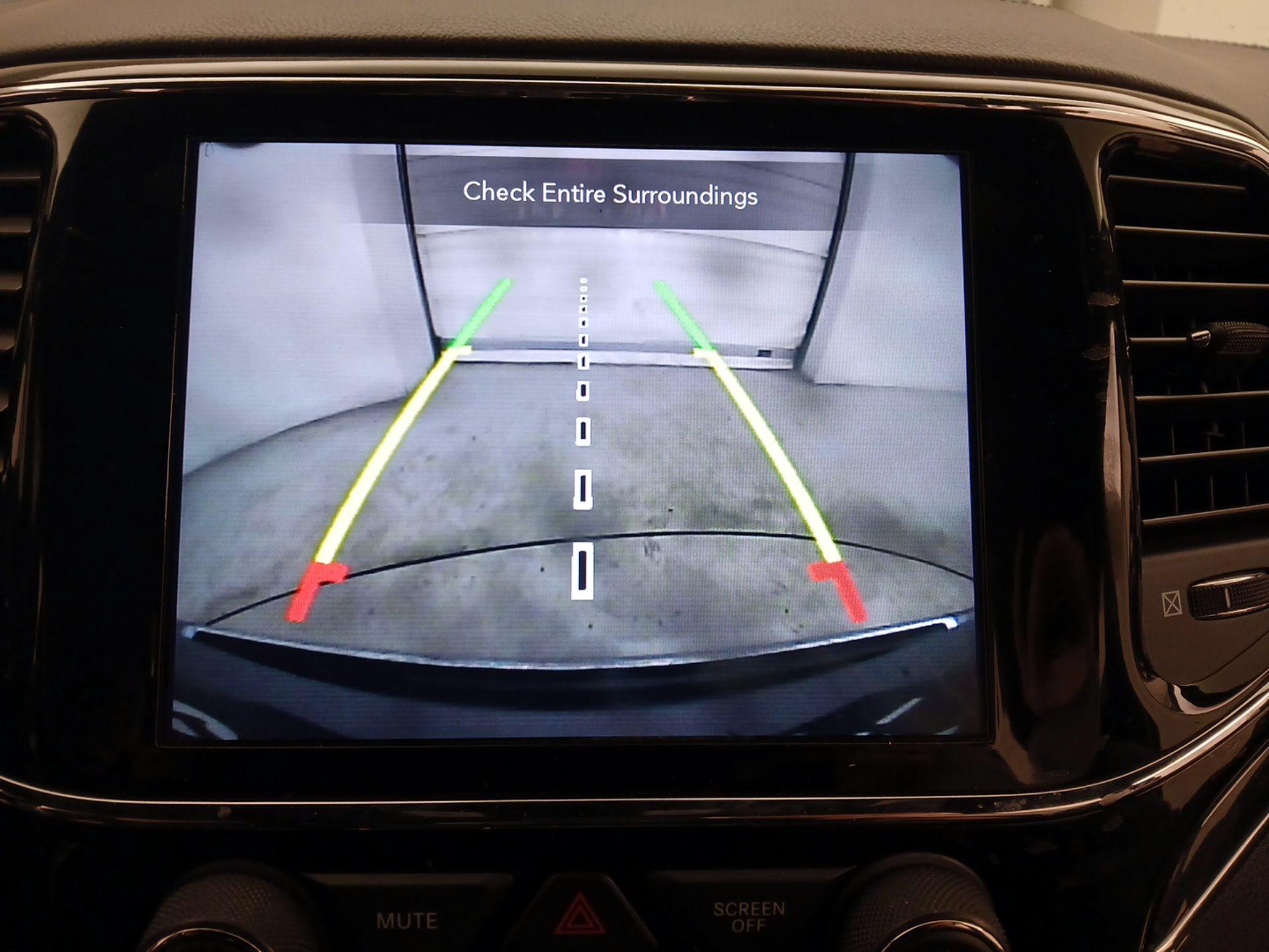 Thumbnail: 2020 Jeep Grand Cherokee - 15