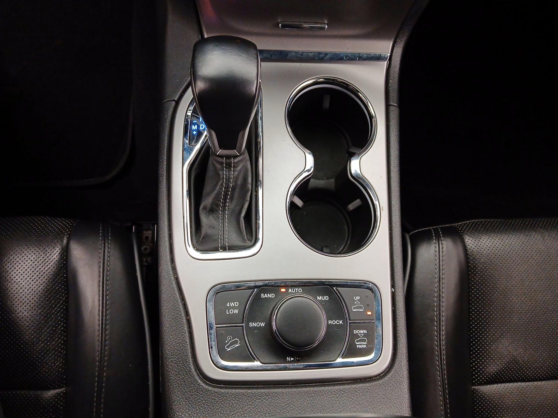 Thumbnail: 2020 Jeep Grand Cherokee - 18