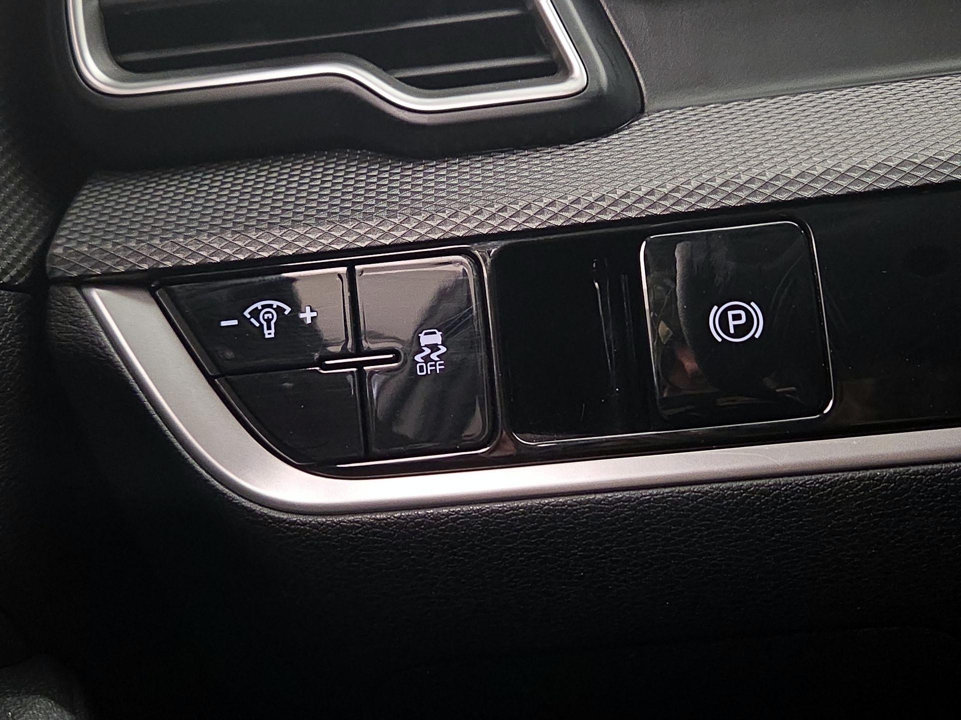 Thumbnail: 2024 Kia Sportage - 13