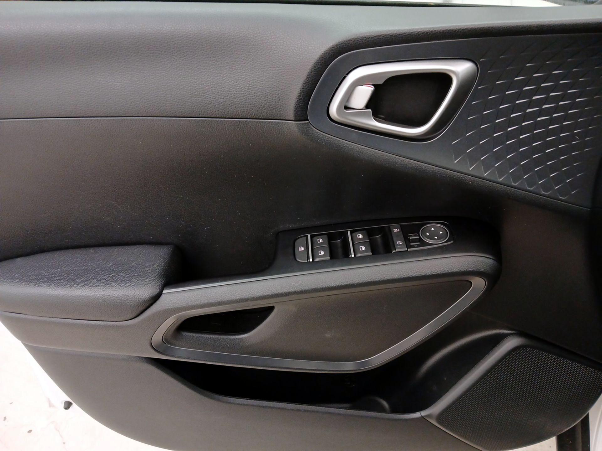 Thumbnail: 2021 Kia Soul - 12