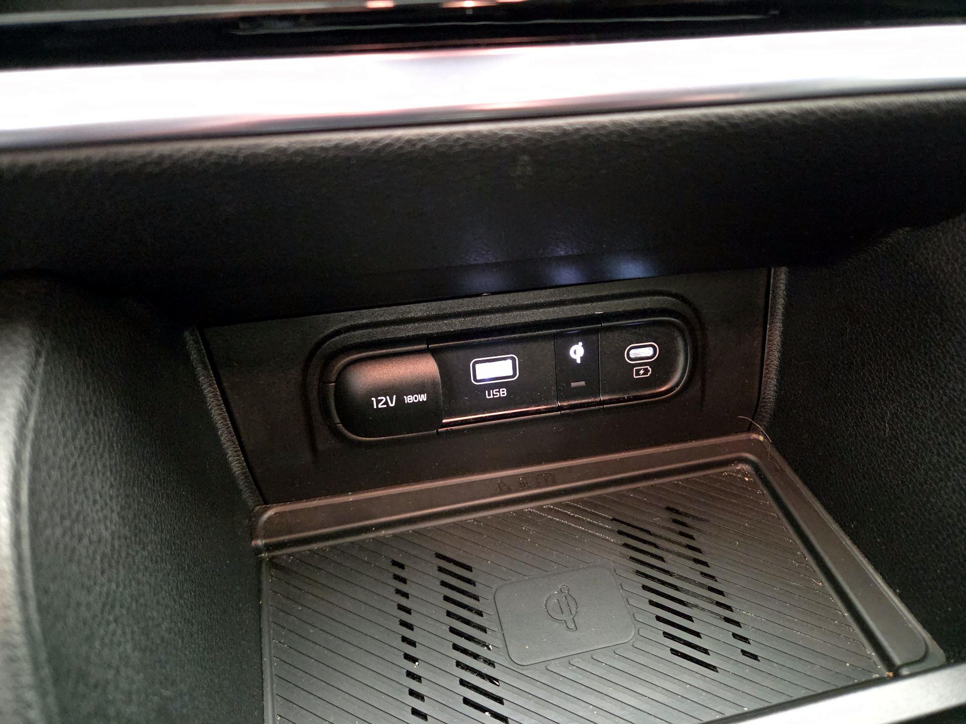 Thumbnail: 2023 Kia Sportage - 17