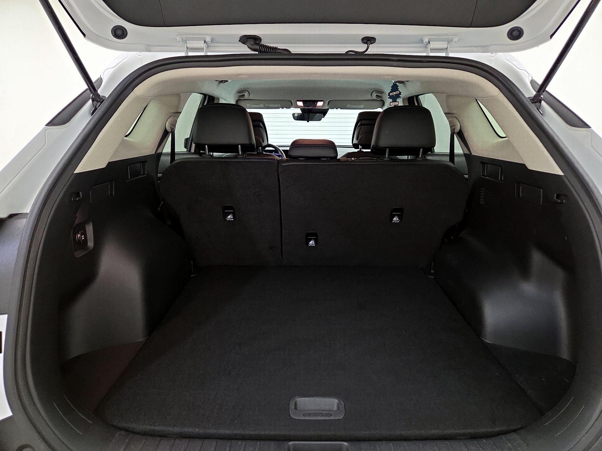 Thumbnail: 2023 Kia Sportage - 18