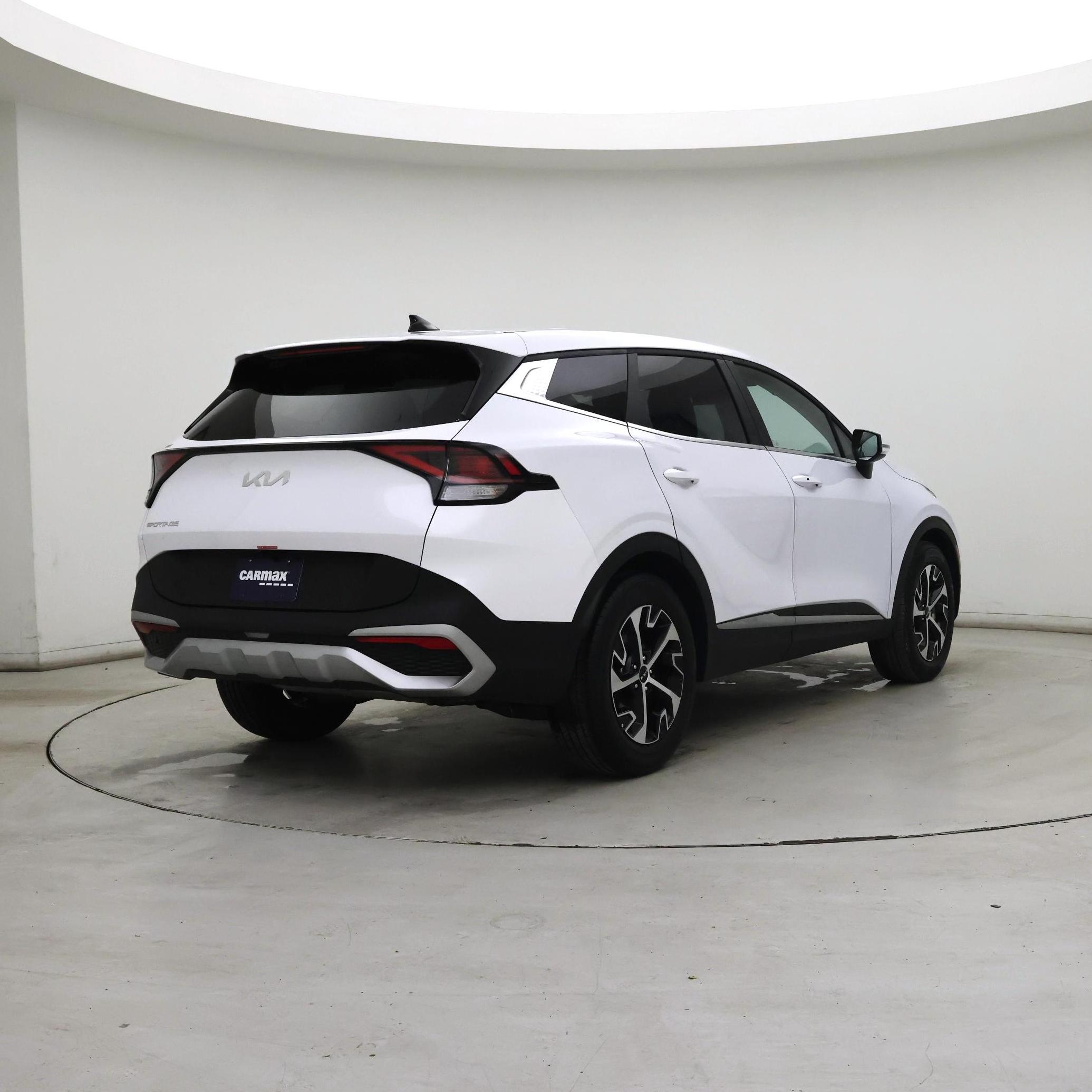 Thumbnail: 2023 Kia Sportage - 8