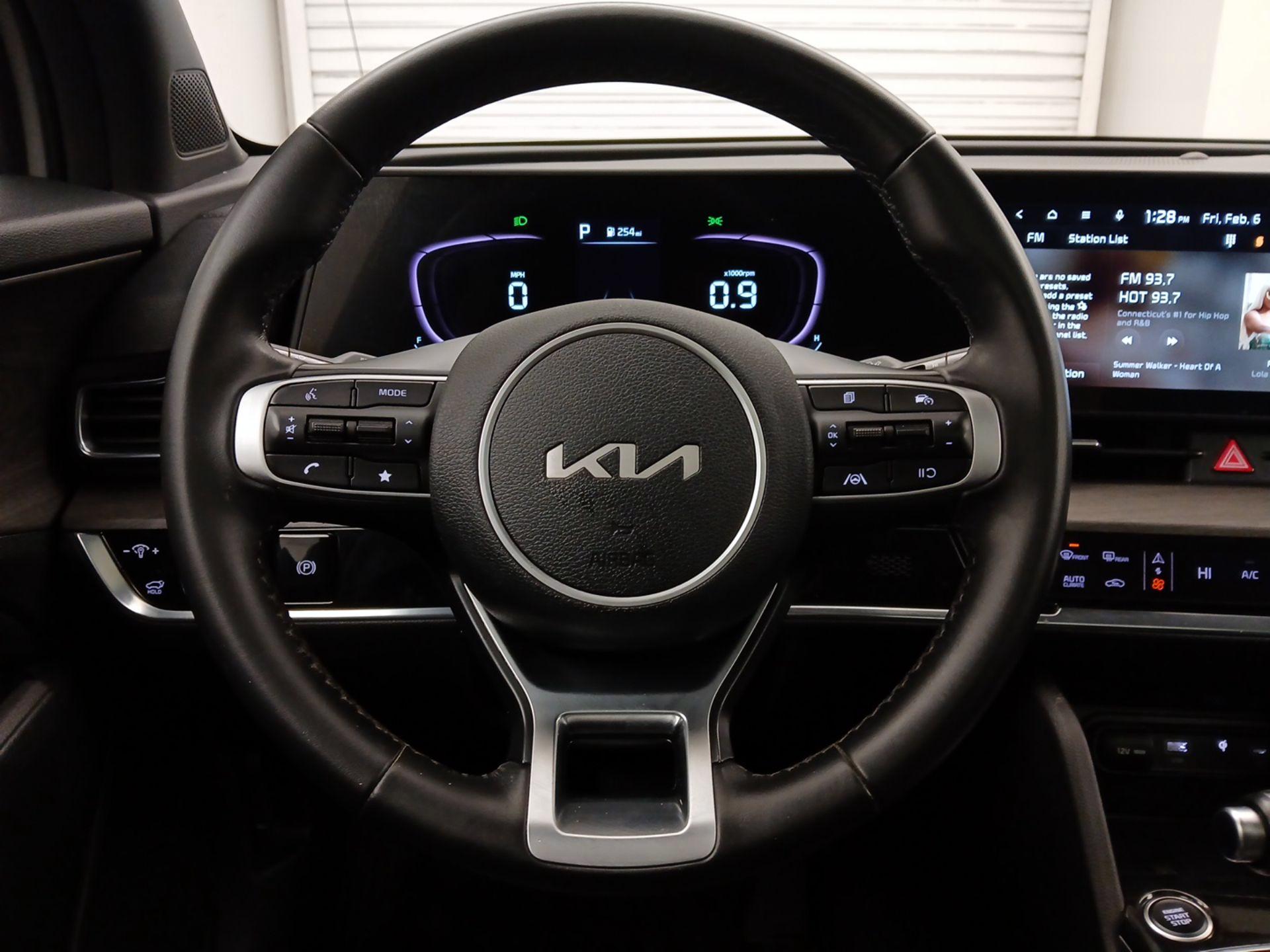 Thumbnail: 2023 Kia Sportage - 10