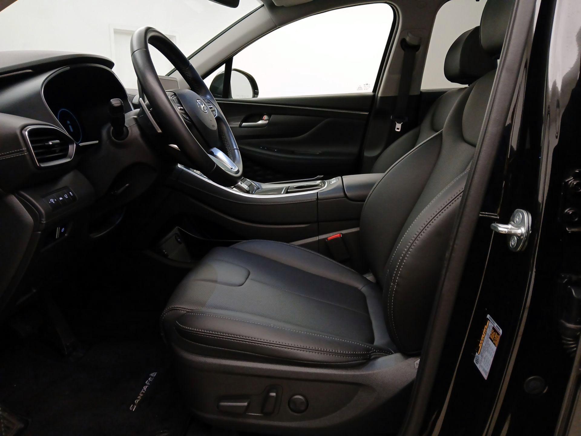 Thumbnail: 2023 Hyundai Santa Fe - 11