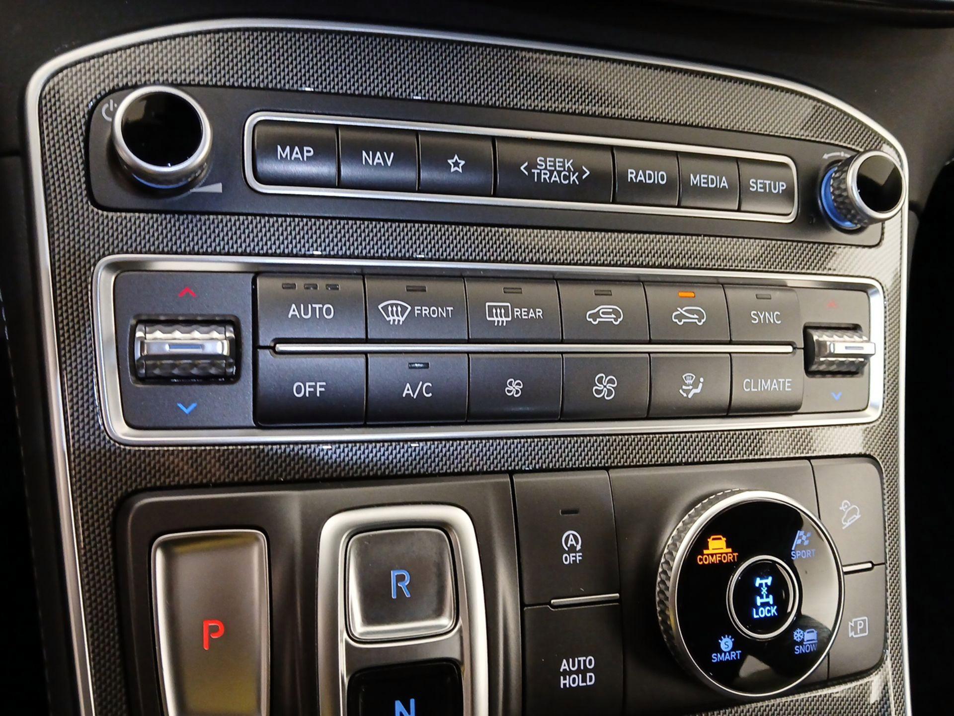 Thumbnail: 2023 Hyundai Santa Fe - 16