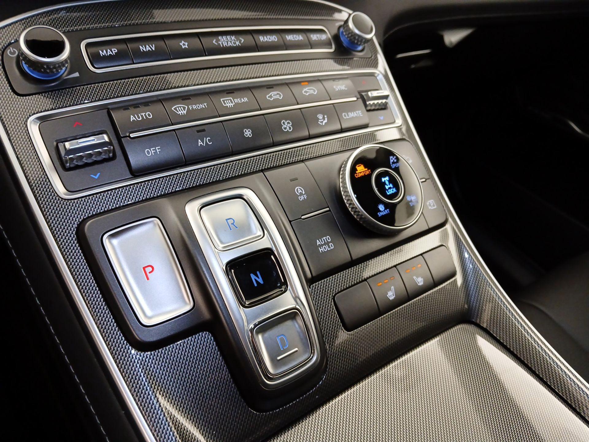 Thumbnail: 2023 Hyundai Santa Fe - 17