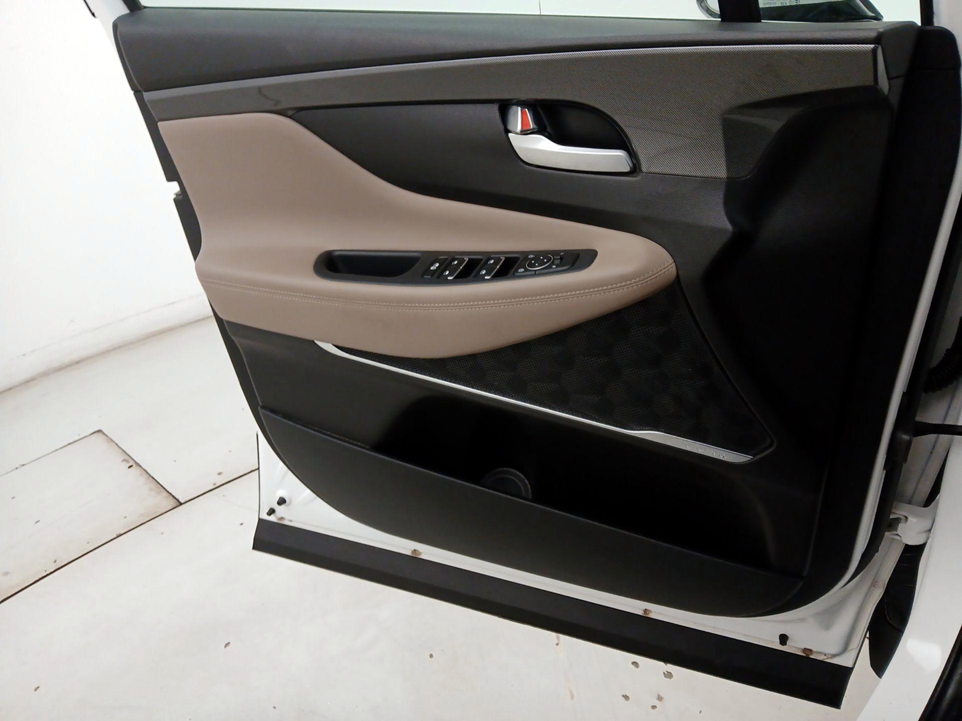 Thumbnail: 2023 Hyundai Santa Fe - 12