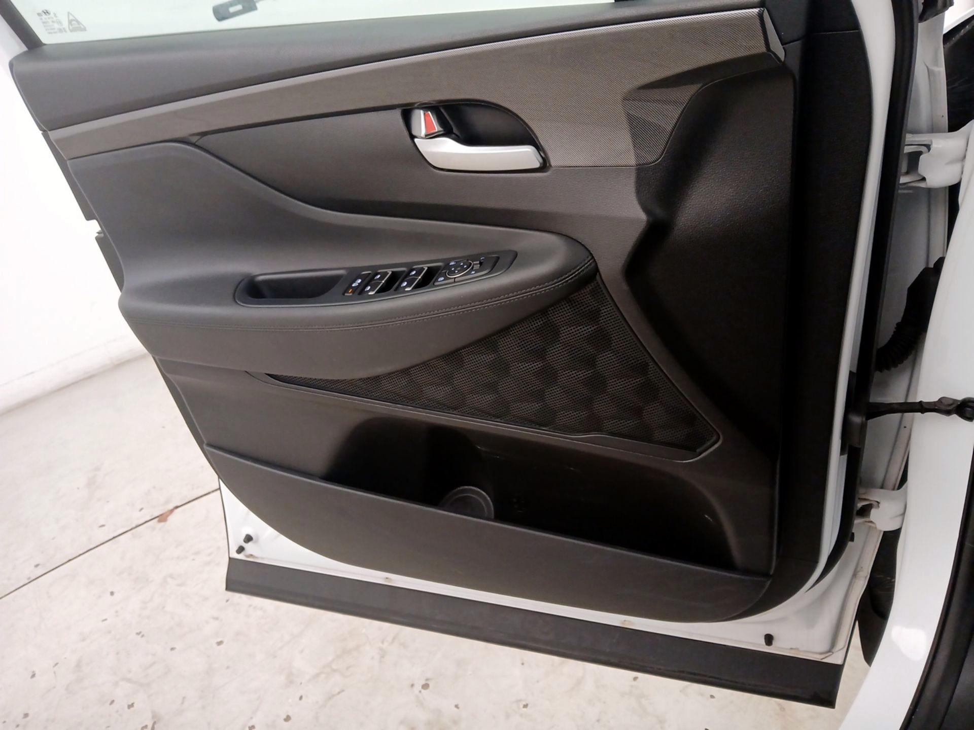 Thumbnail: 2021 Hyundai Santa Fe - 12